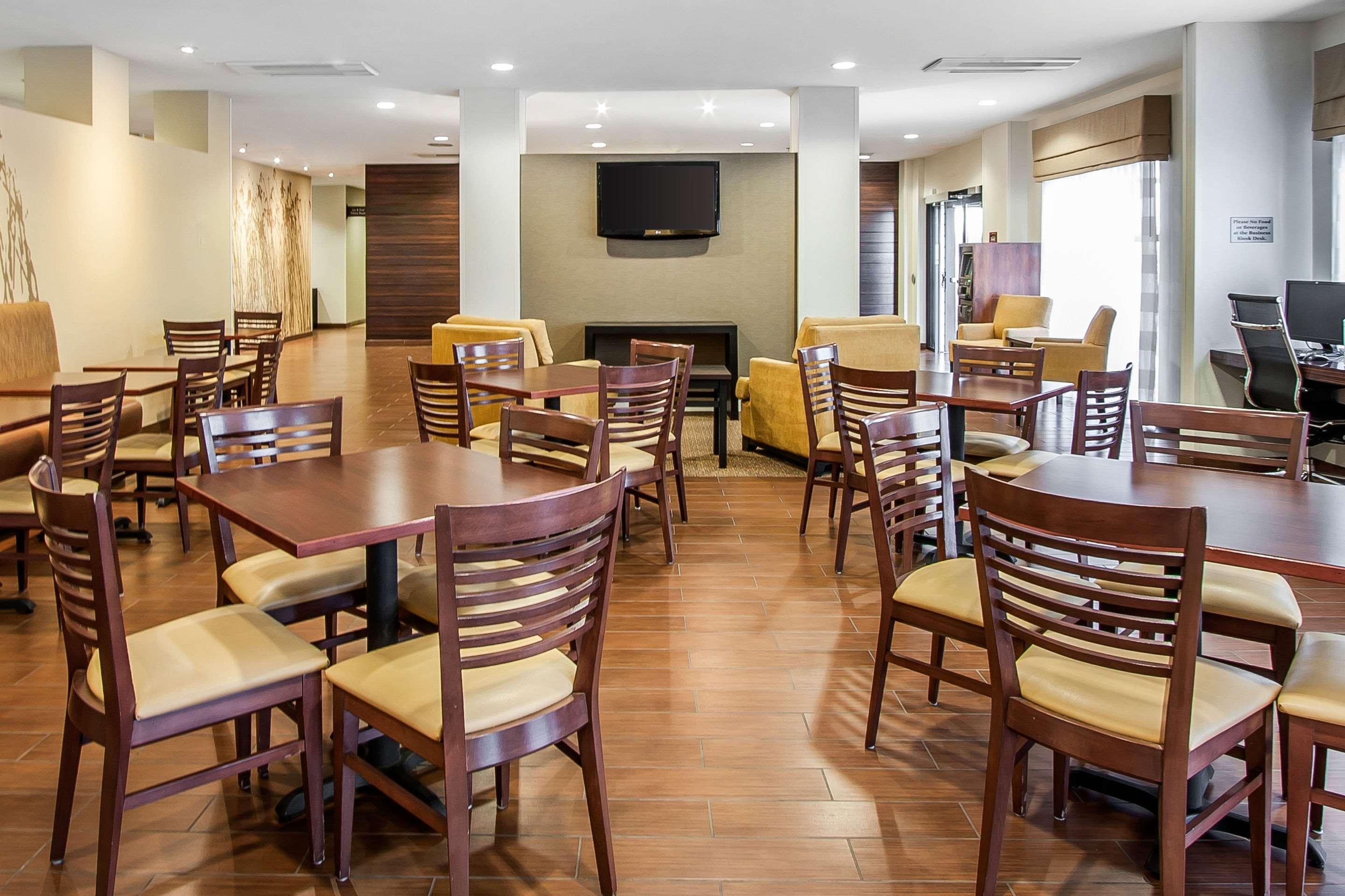Sleep Inn & Suites Grand Forks Near Alerus Center Kültér fotó