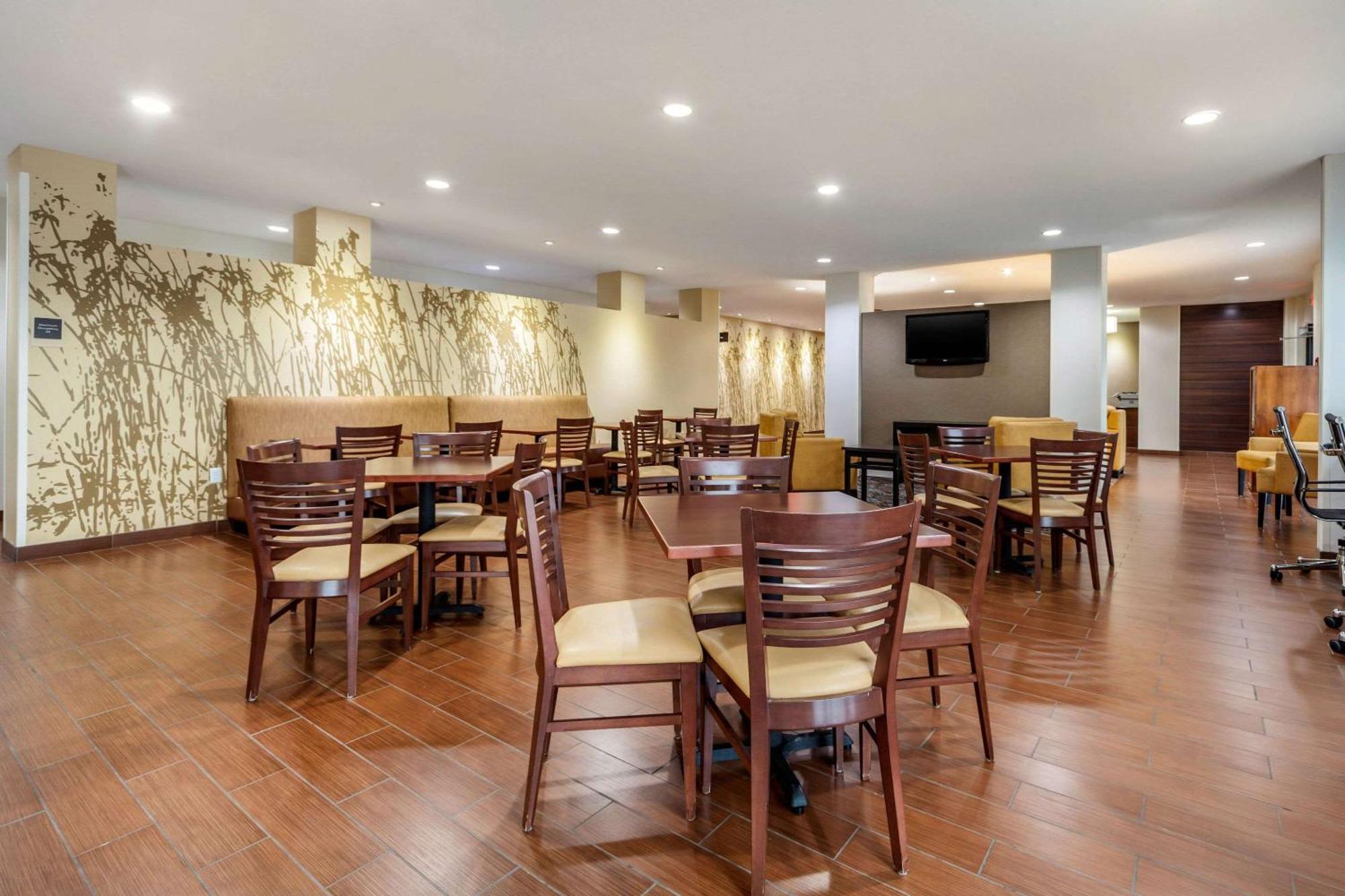 Sleep Inn & Suites Grand Forks Near Alerus Center Kültér fotó